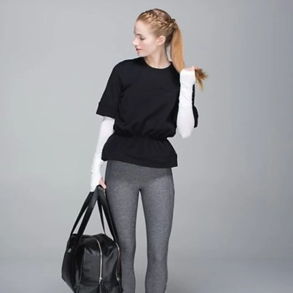 04 Lululemon Peplum Pullover - Picture 1 of 3